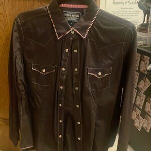 Brown pink stitch shirt like new with pearl snaps buttons